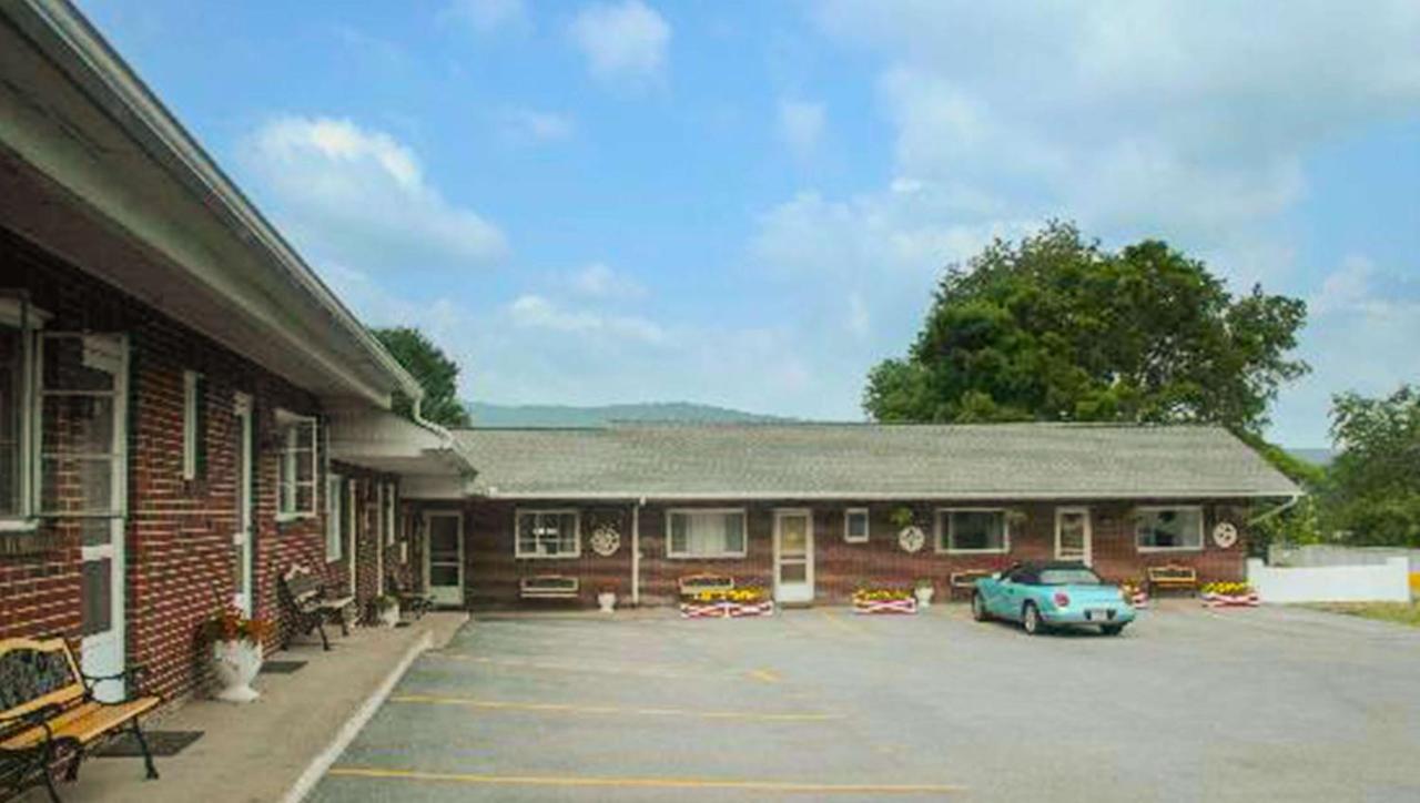Judys Motel Bedford Extérieur photo
